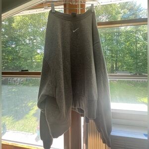 Cropped Grey nike sweatshirt